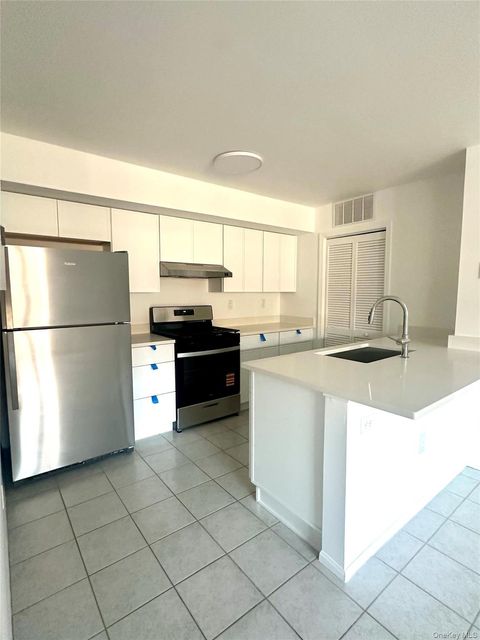 854 E Crooked Hill Road Pearl River NY 10965