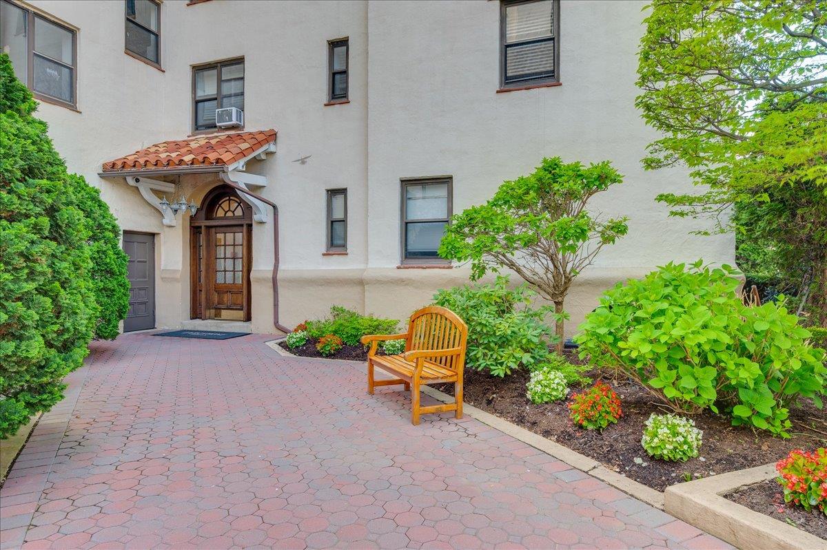 17 N Chatsworth Avenue #5K, Larchmont, New York image 4