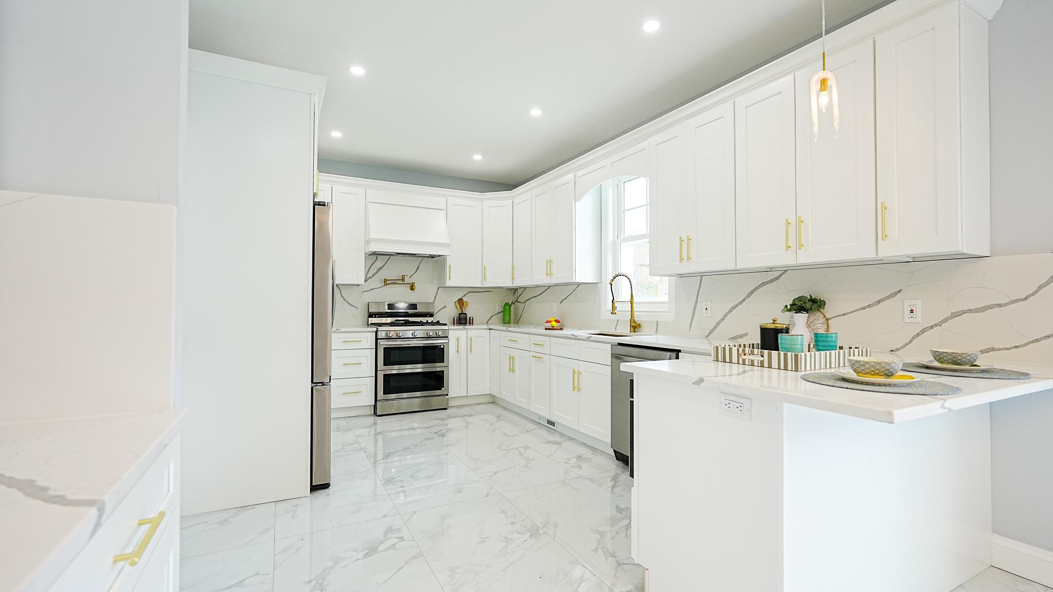 10 Trafalgar Square, Valley Stream, New York image 8