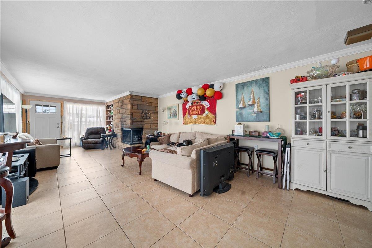 224 E Shore Road, Lindenhurst, New York image 22