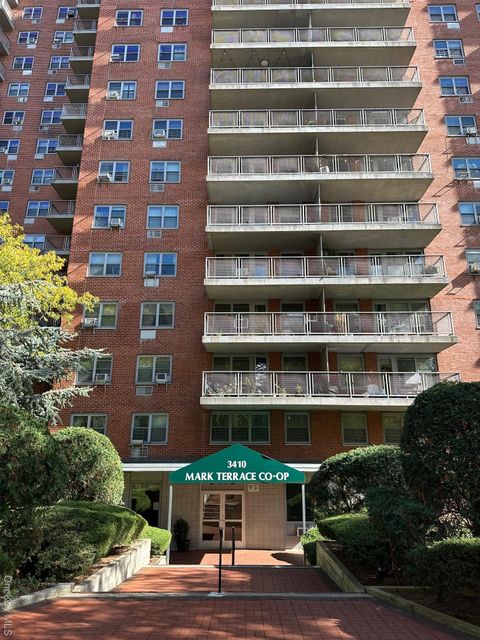 Photo of 3410 De Reimer Avenue #7F, Bronx, NY 10475 (MLS # 929705) Photo of 3410 De Reimer Avenue #7F, Bronx, NY 10475 (MLS # 929705)