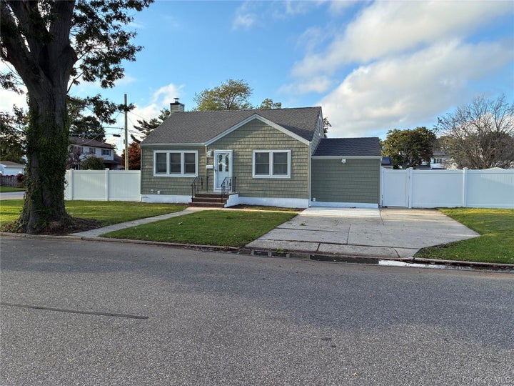 Photo 1 of 25 — 904 11th Street, West Babylon, NY 11704