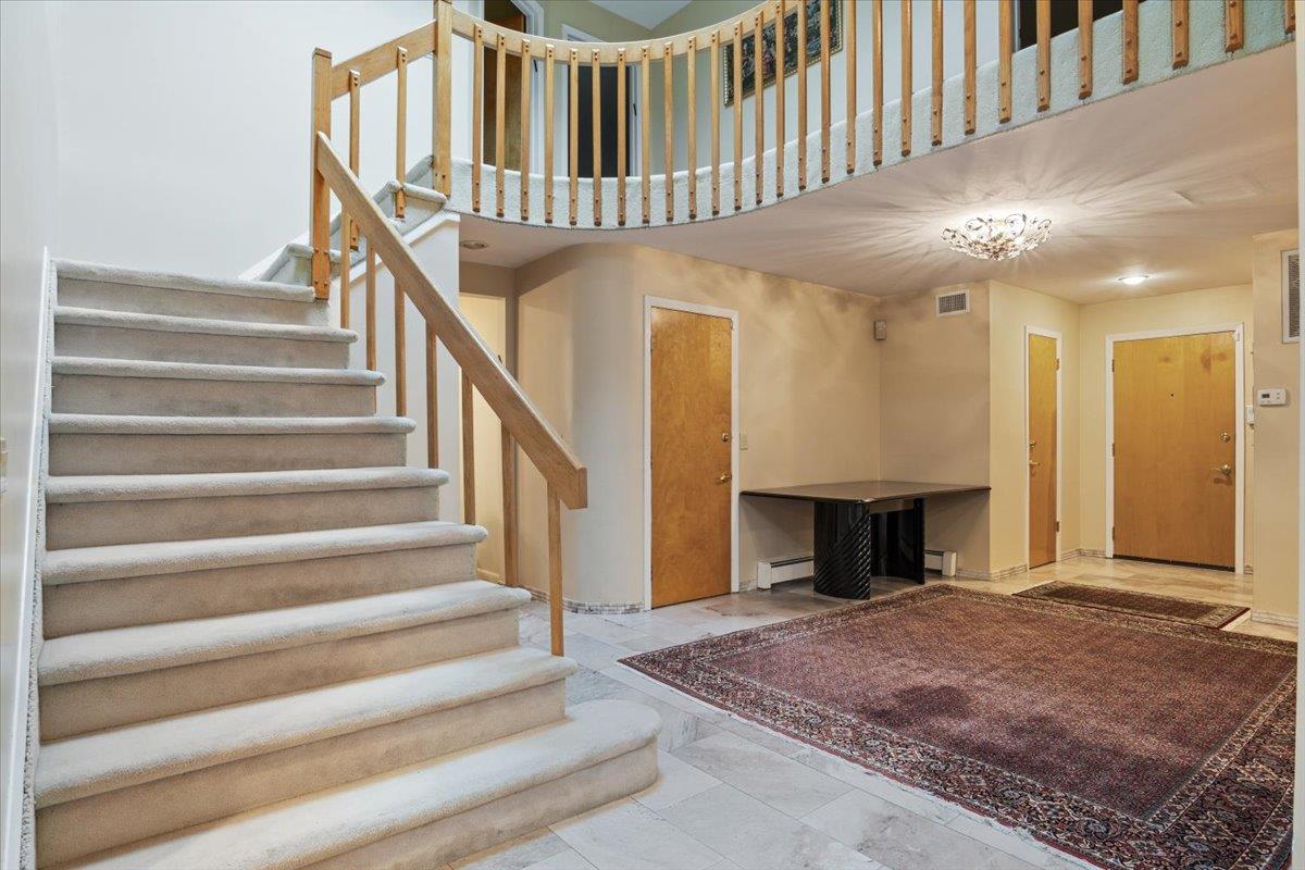 29 Sunset Road S