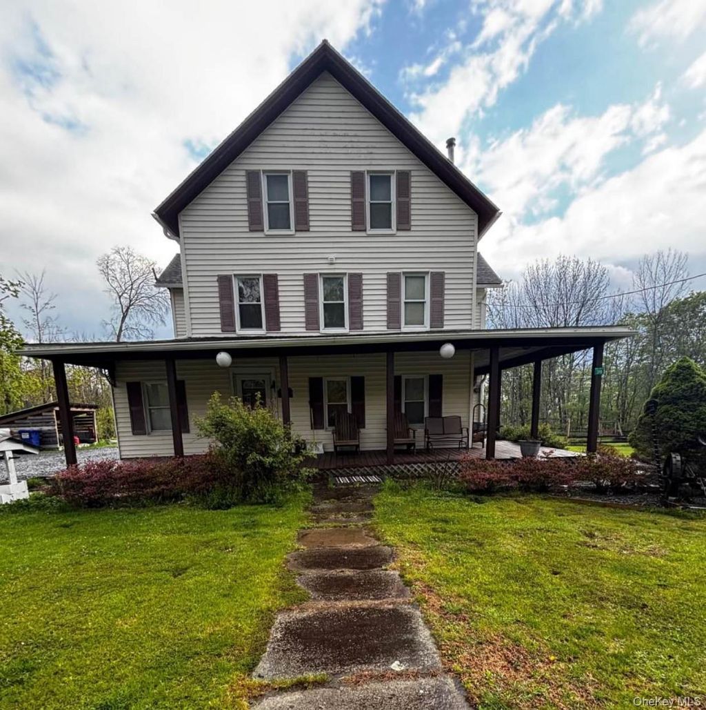 Photo of 398 N Lake Drive, Haines Falls, NY 12436 (MLS # 1003084)
