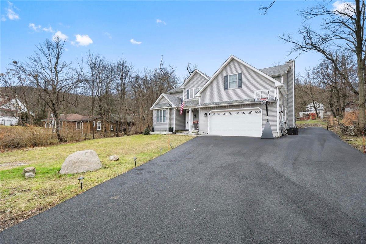 565 Angola Road, Highland Mills, New York image 2