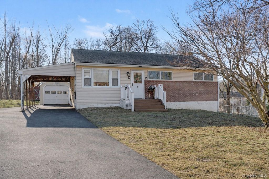 Photo of 9 Hillside Terrace, Monroe, NY 10950 (MLS # 965414)