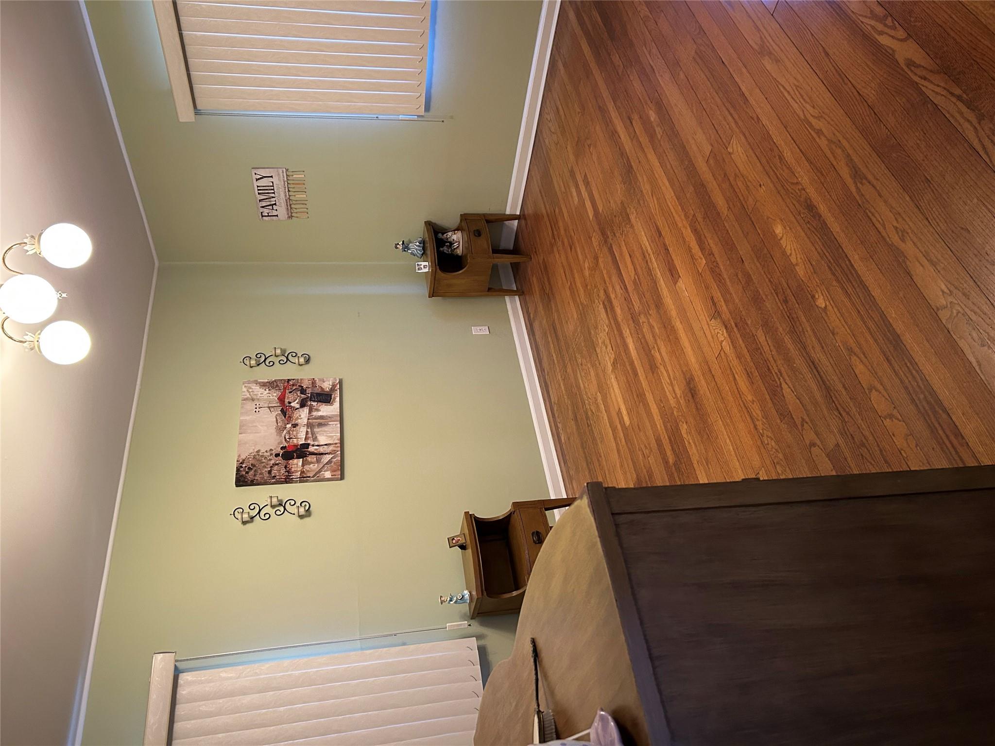 2 Yorkshire Road, New Hyde Park, New York image 12