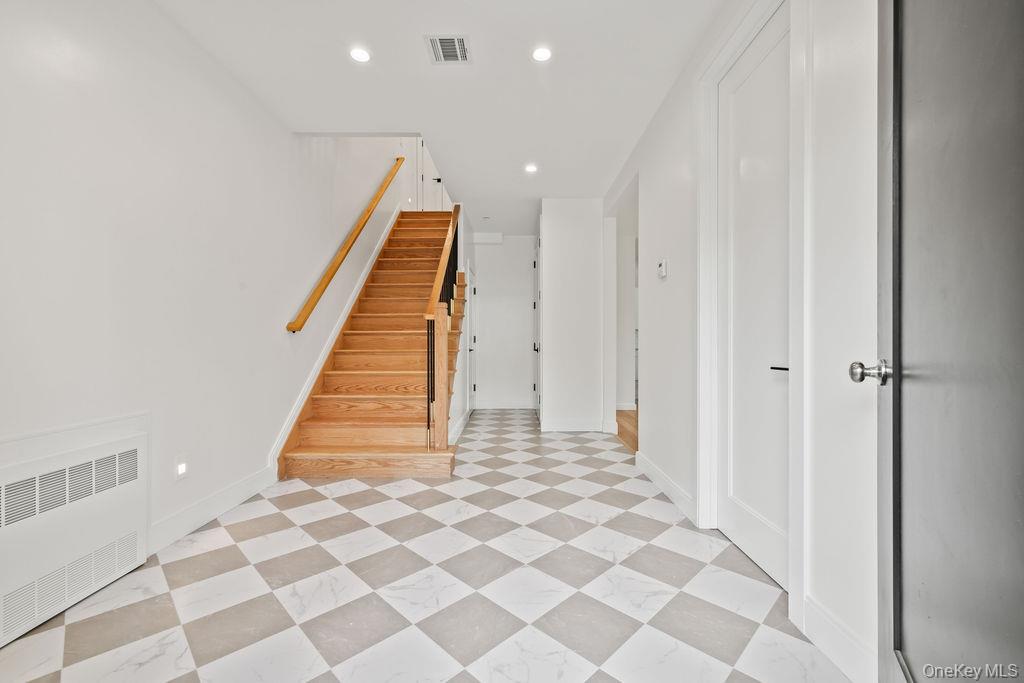 5 Mirror Lake Road 202