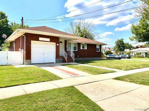 Apartment For Rent - 106 Kennedy Avenue<br/> Nassau County, Hempstead, NY 11550