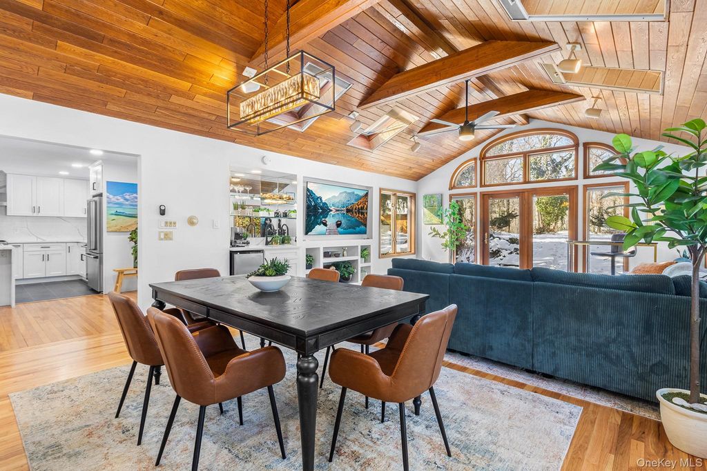 Photo of 43 Lewis Court, Huntington Station, NY 11746 (MLS # 960250)