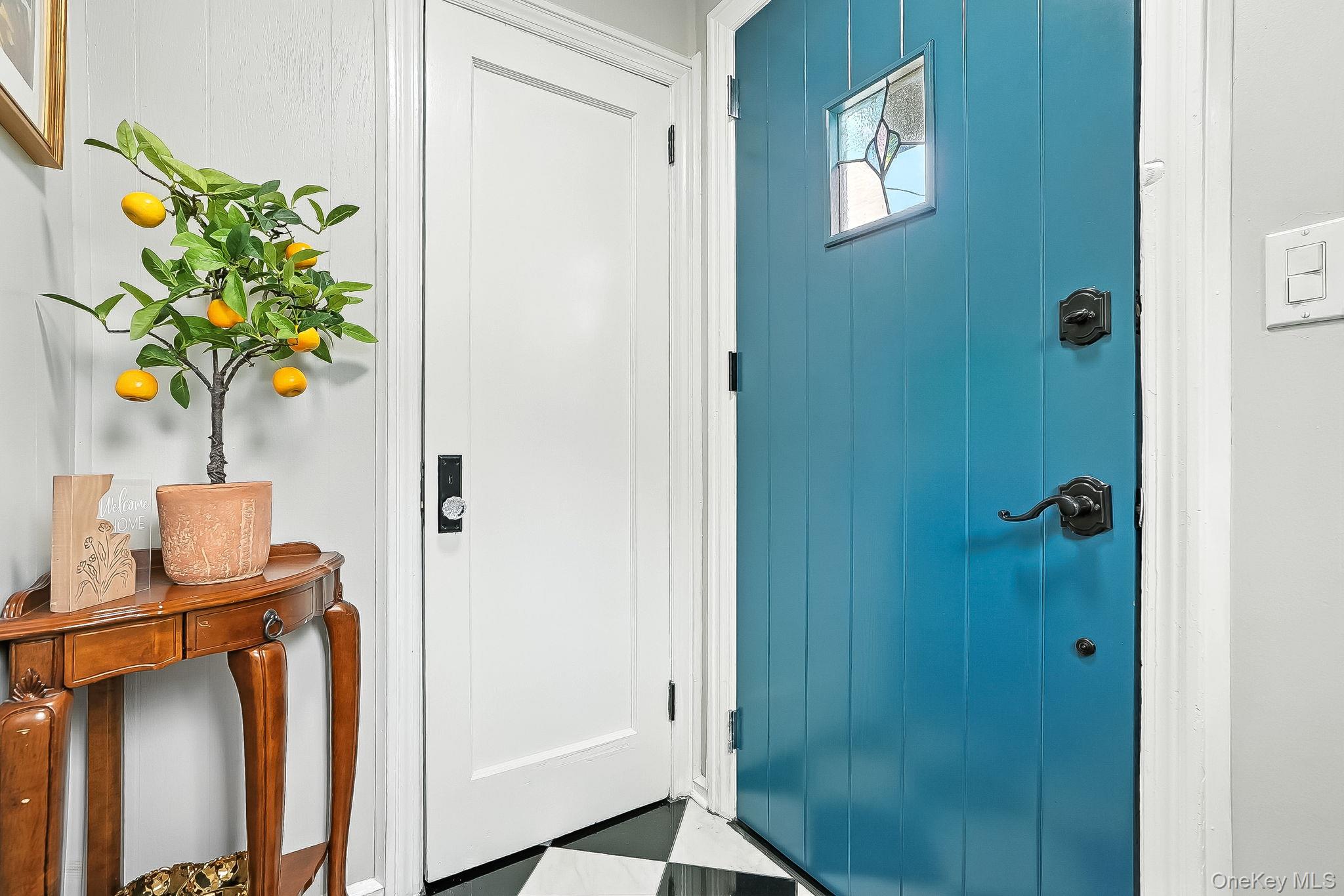 1260 Rhinelander Avenue