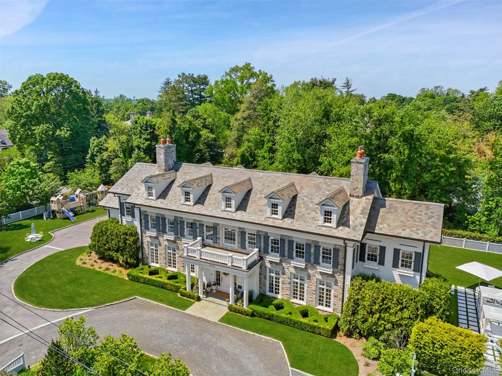 Photo of 27 Murray Hill Road, Scarsdale, NY 10583 (MLS # 968243)