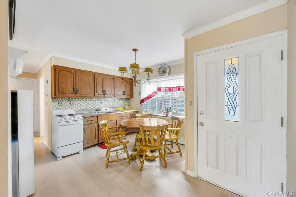 Photo of 10 Grape Lane, Hicksville, NY 11801 (MLS # 953893)