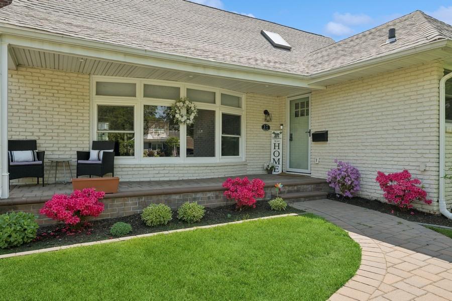 17 Keenan Place, Garden City, New York image 3
