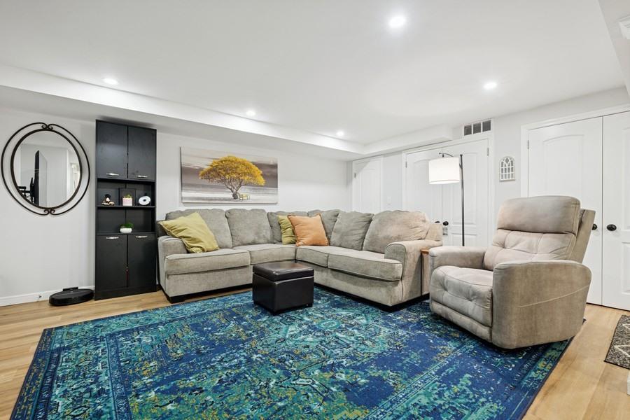 17 Keenan Place, Garden City, New York image 20