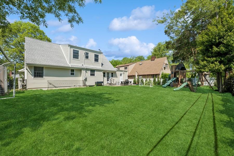 17 Keenan Place, Garden City, New York image 25
