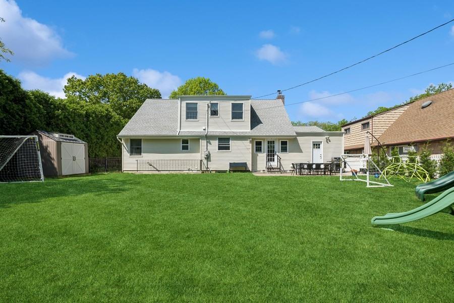 17 Keenan Place, Garden City, New York image 26