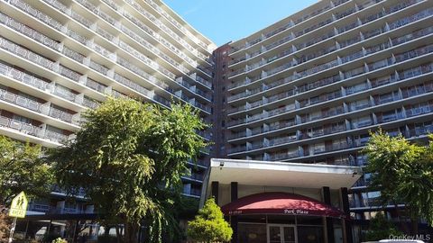 61-15 97th Street 5A Rego Park NY 11374