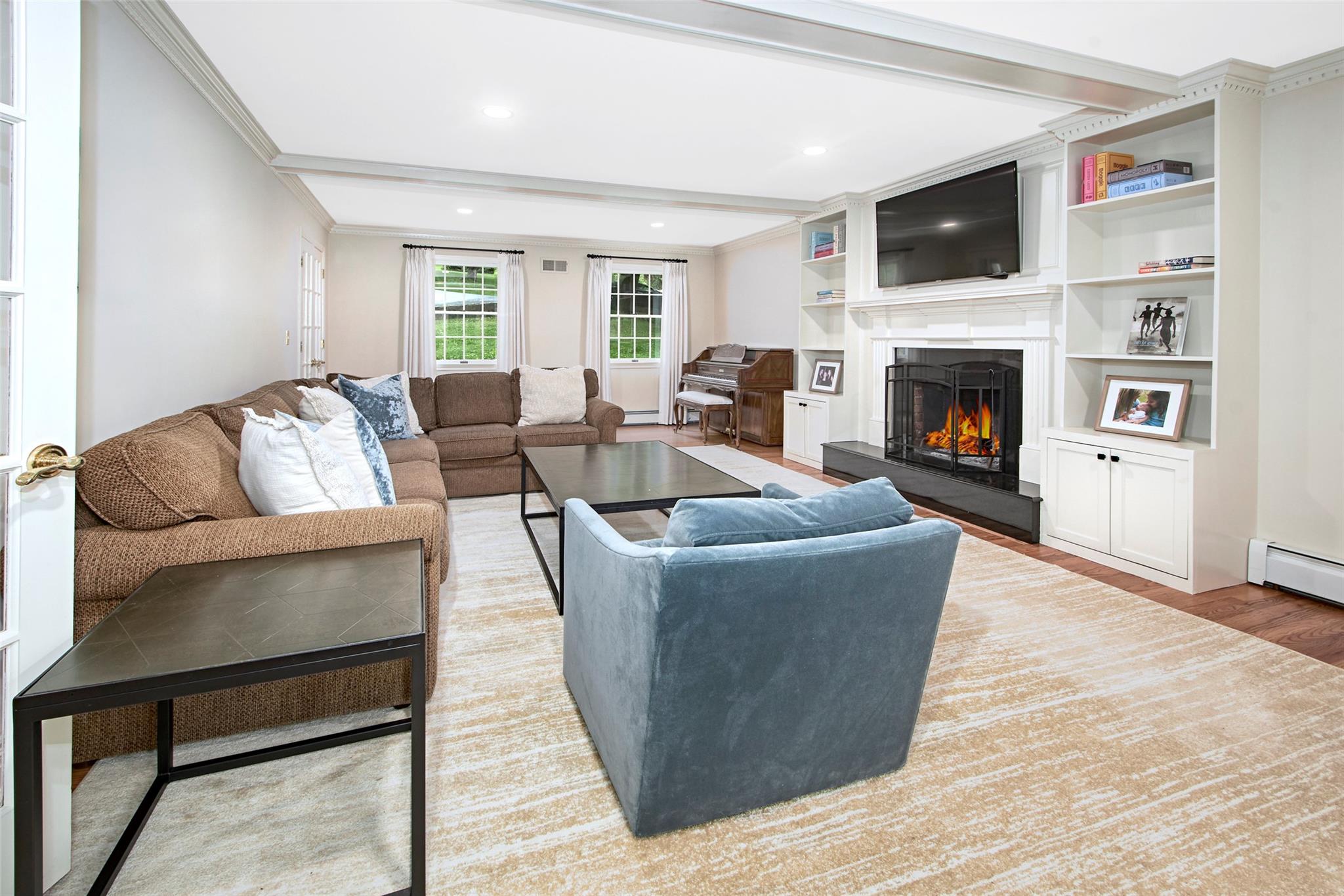 Mount Kisco, New York 10549, United States, 4 Bedrooms Bedrooms, ,3 BathroomsBathrooms,Residential,Active,135528