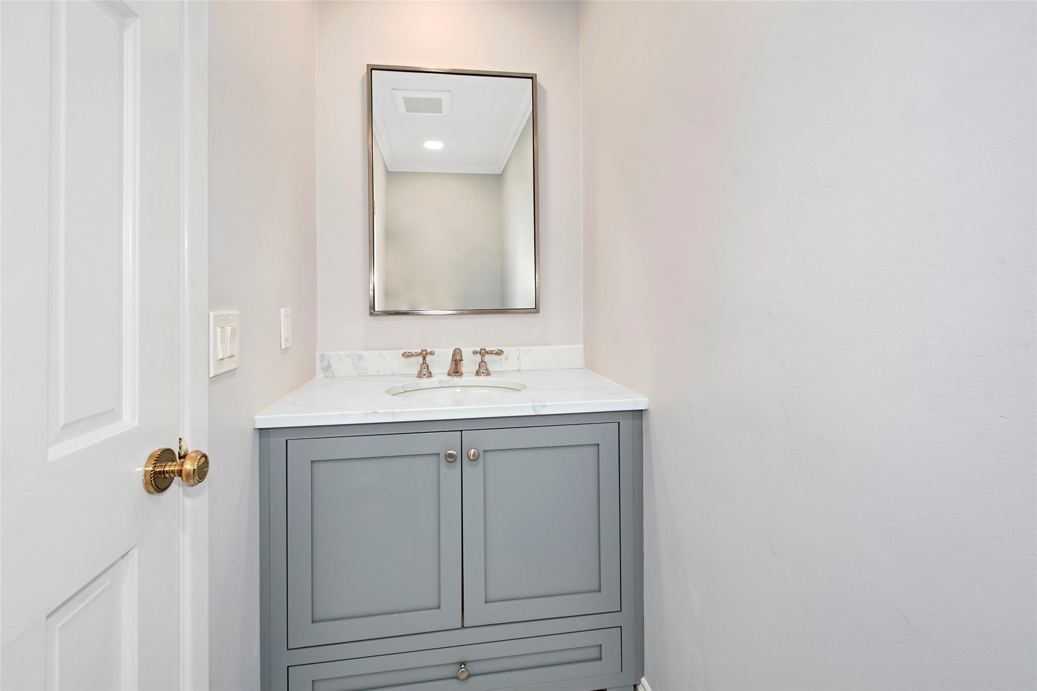 Mount Kisco, New York 10549, United States, 4 Bedrooms Bedrooms, ,3 BathroomsBathrooms,Residential,Active,135528