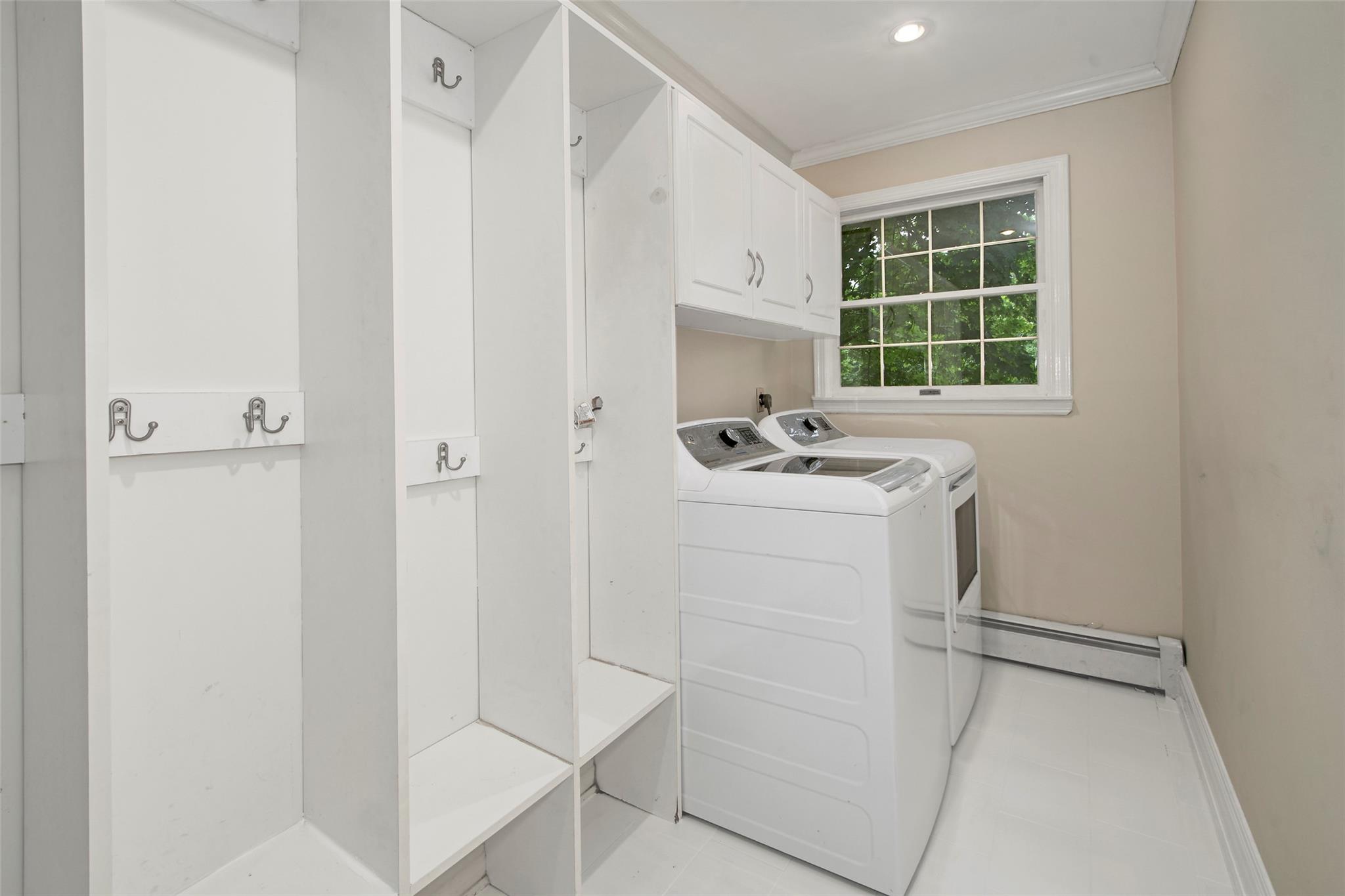 Mount Kisco, New York 10549, United States, 4 Bedrooms Bedrooms, ,3 BathroomsBathrooms,Residential,Active,135528