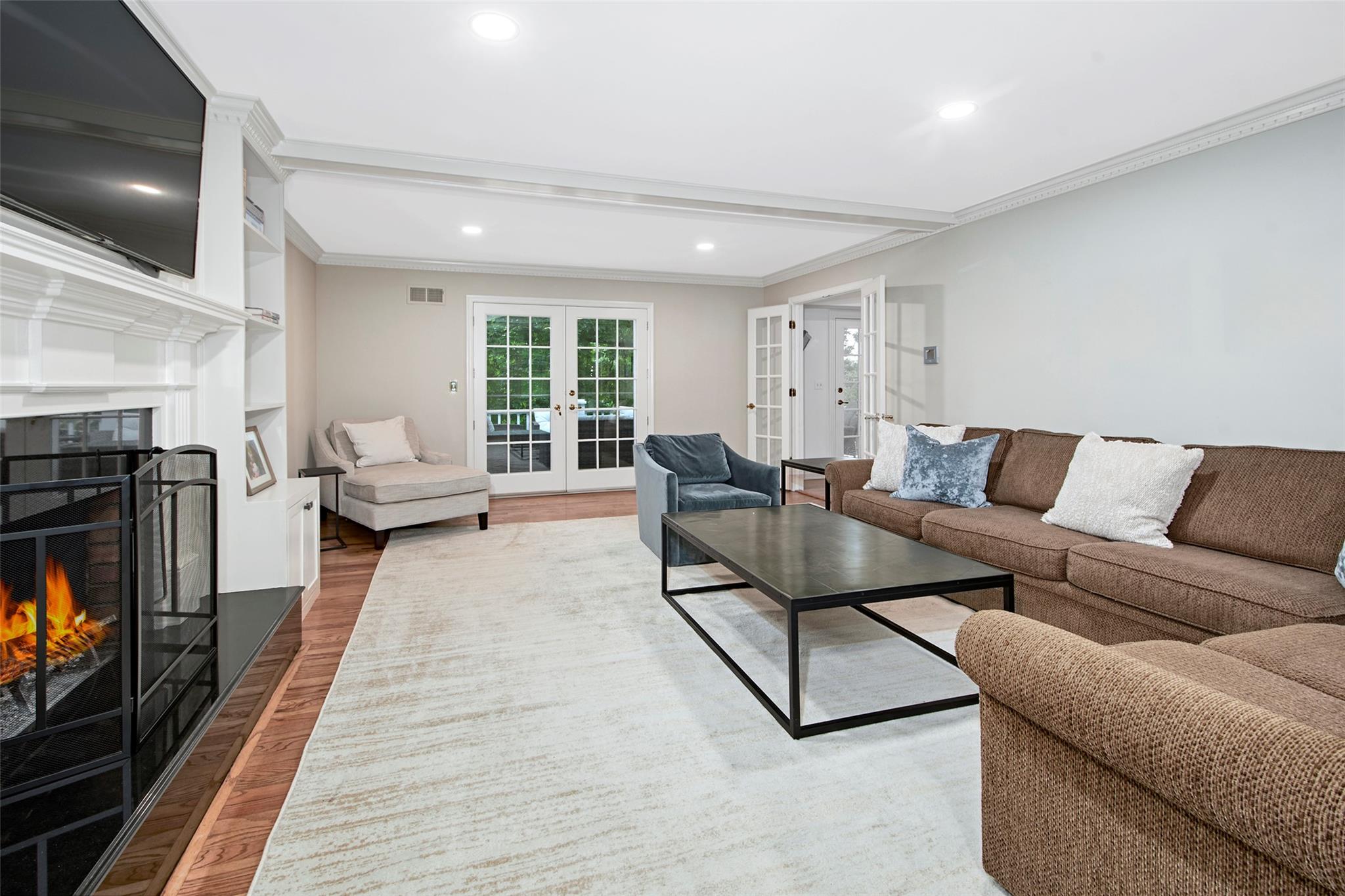 Mount Kisco, New York 10549, United States, 4 Bedrooms Bedrooms, ,3 BathroomsBathrooms,Residential,Active,135528