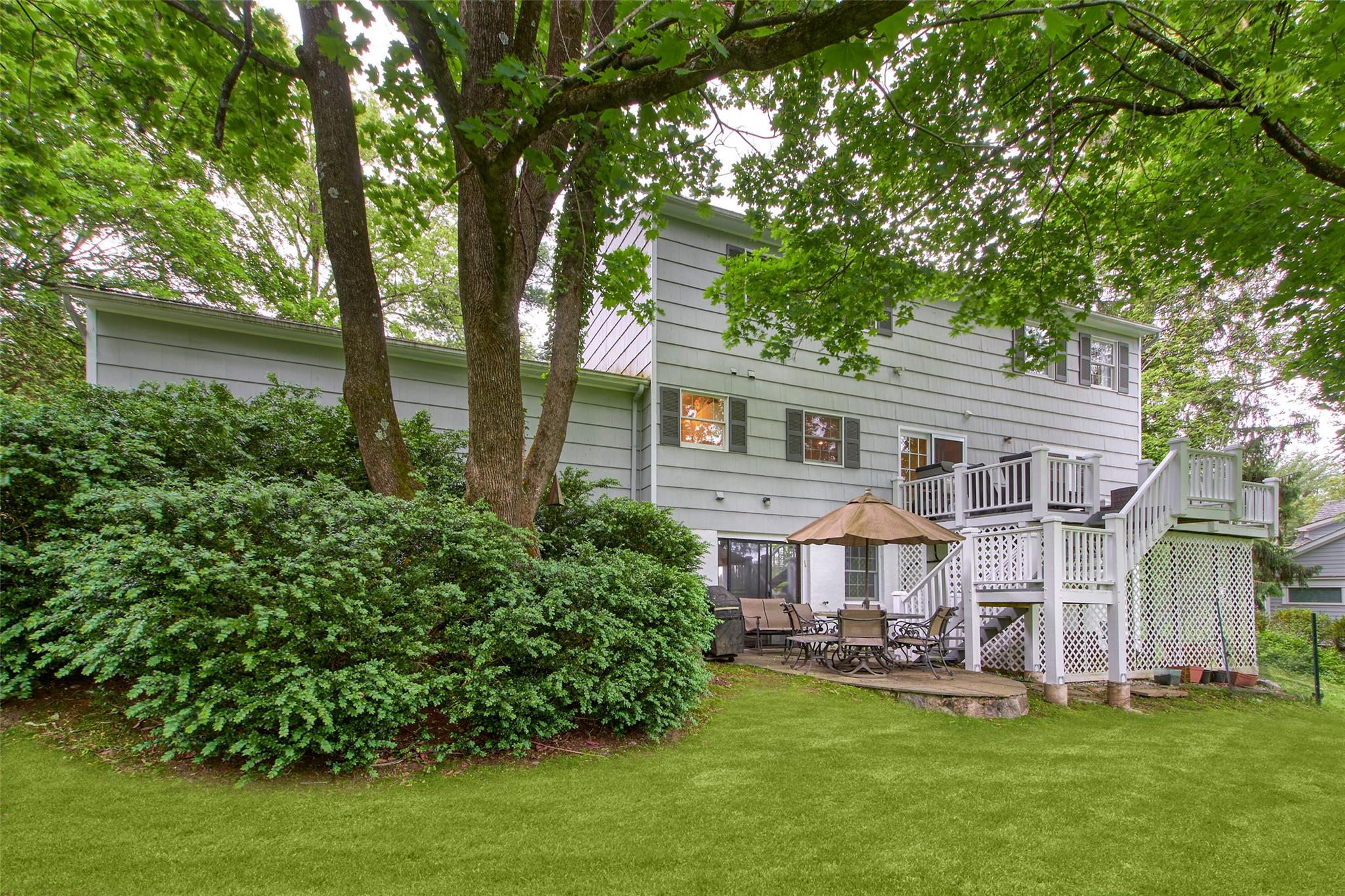 Mount Kisco, New York 10549, United States, 4 Bedrooms Bedrooms, ,3 BathroomsBathrooms,Residential,Active,135528