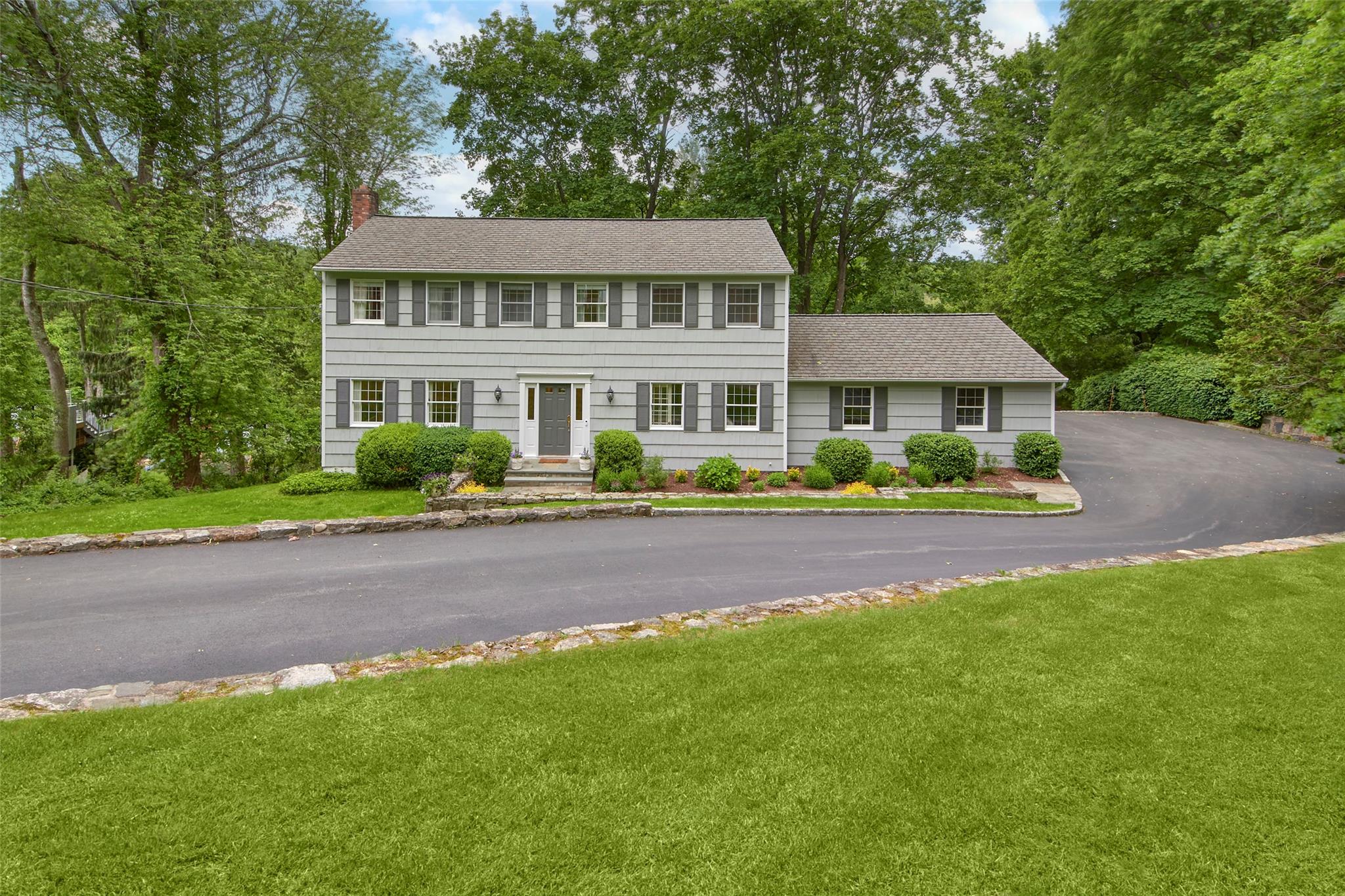 Mount Kisco, New York 10549, United States, 4 Bedrooms Bedrooms, ,3 BathroomsBathrooms,Residential,Active,135528