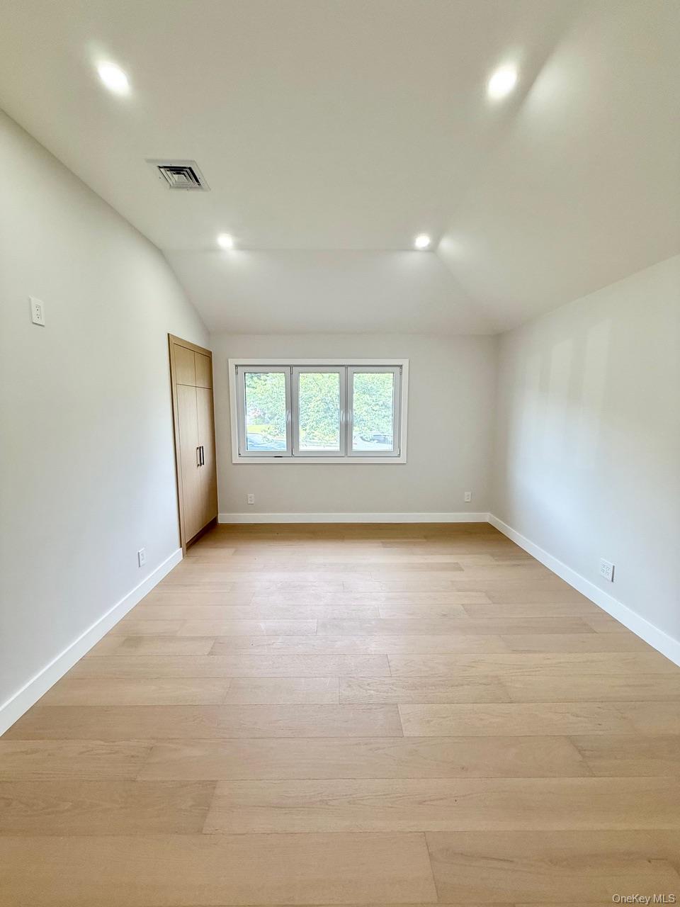 109 Nassau Drive