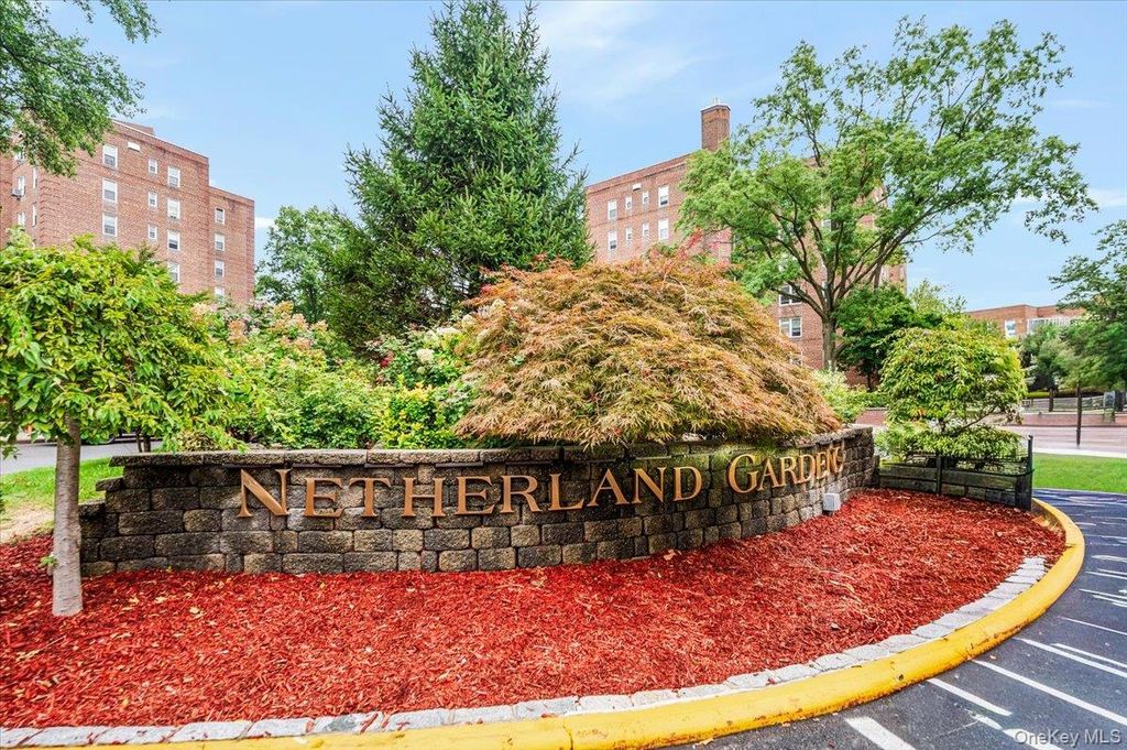 Photo of 5645 Netherland Avenue #2F, Bronx, NY 10471 (MLS # 993994)