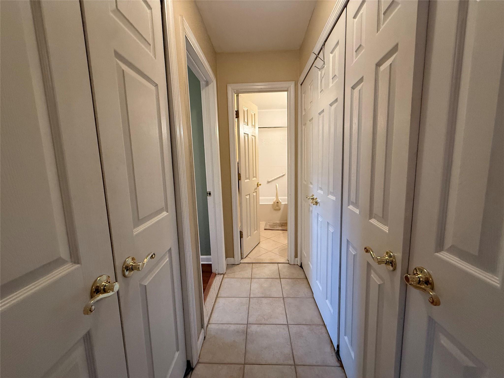 11 Glen Hollow Dr #D56, Holtsville, New York image 10