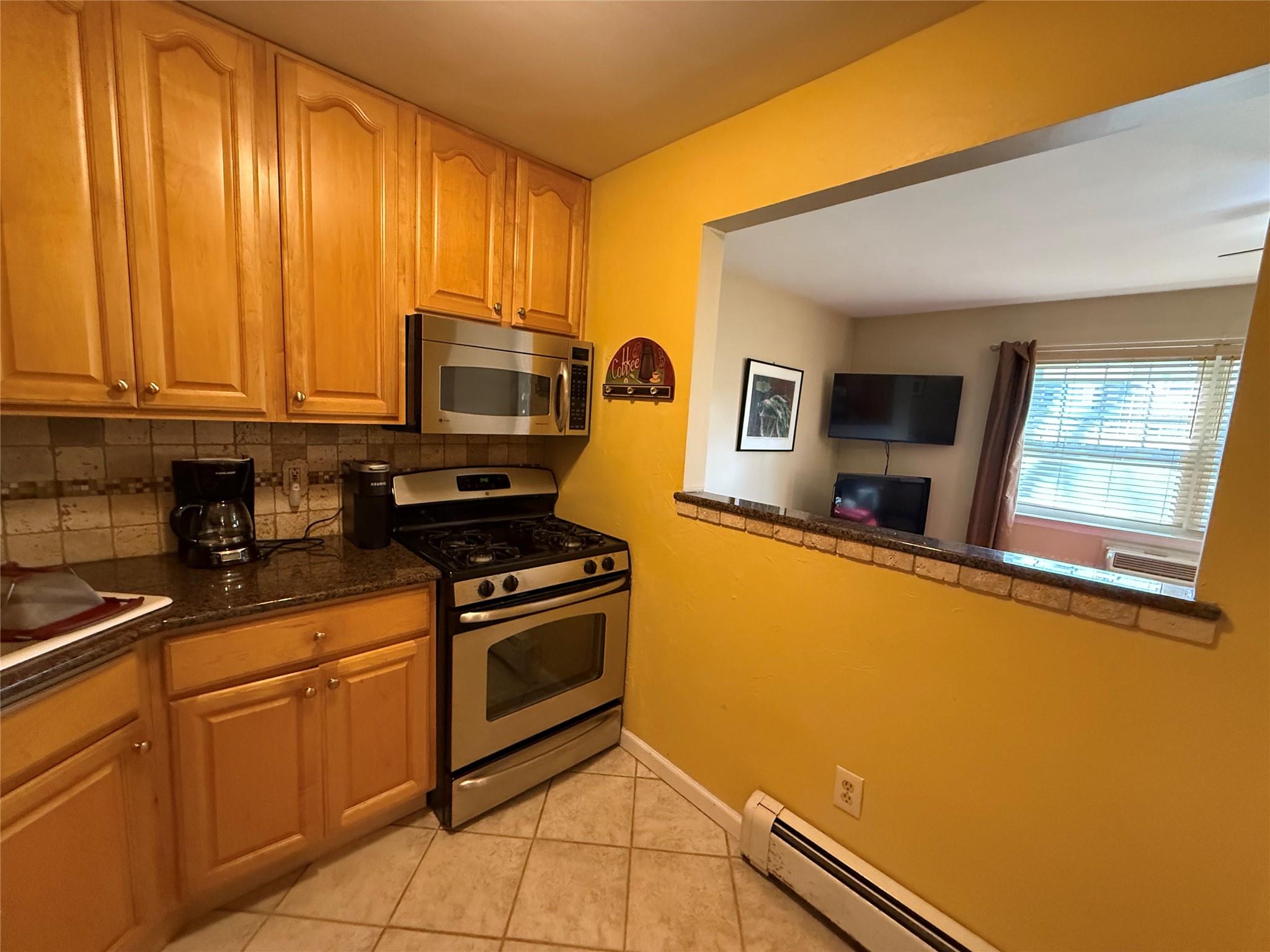 11 Glen Hollow Dr #D56, Holtsville, New York image 9