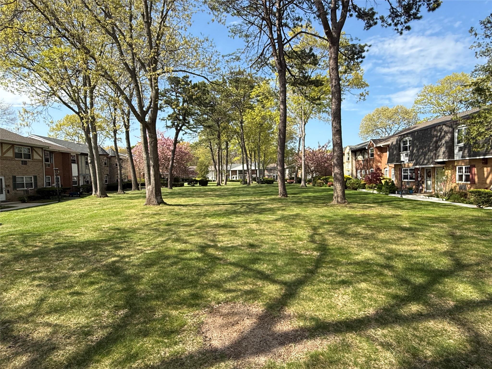 11 Glen Hollow Dr #D56, Holtsville, New York image 15