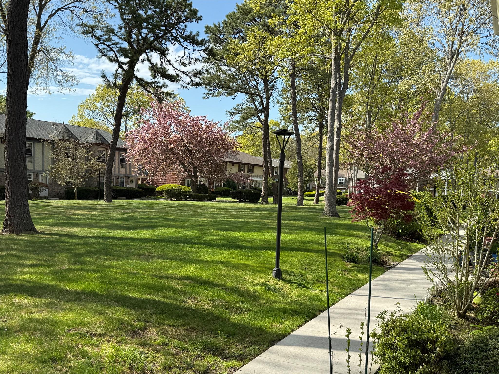 11 Glen Hollow Dr #D56, Holtsville, New York image 16