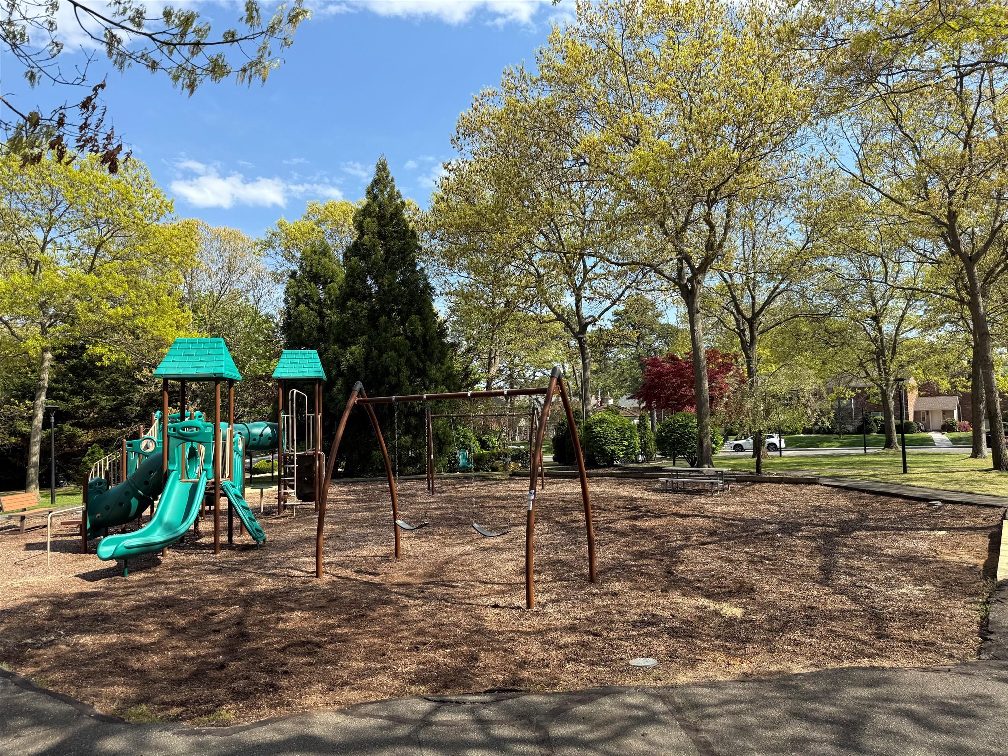 11 Glen Hollow Dr #D56, Holtsville, New York image 17