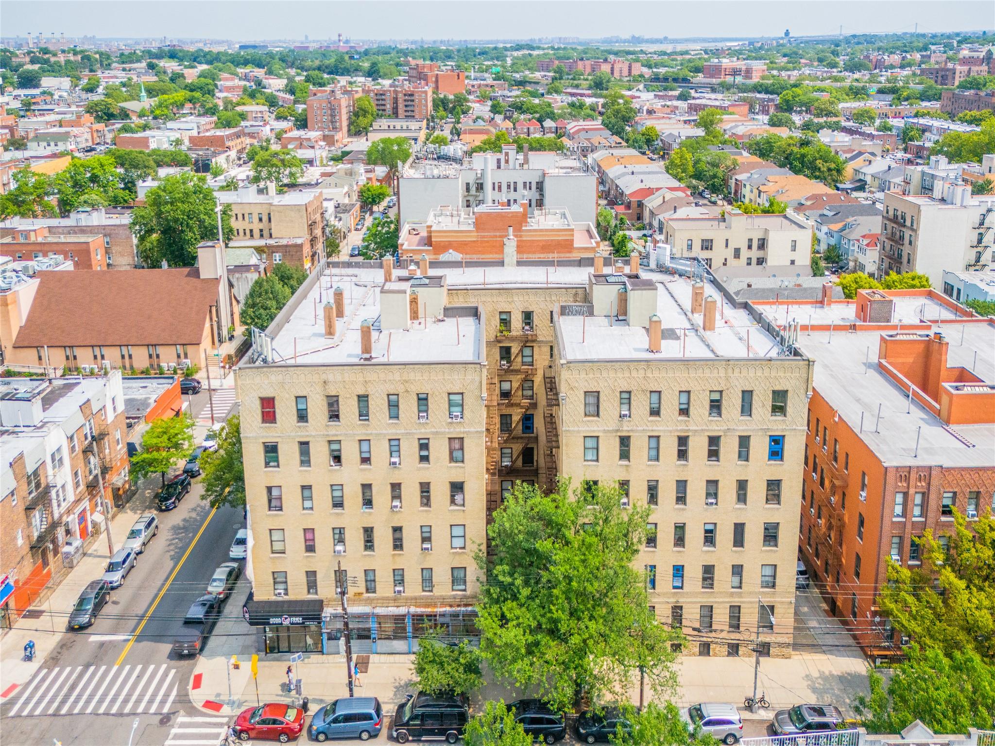 39th Avenue J3, Woodside, Queens, NY - 1 Bedrooms  
1 Bathrooms  
3 Rooms - 