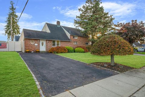 22 Bayberry Lane Levittown NY 11756