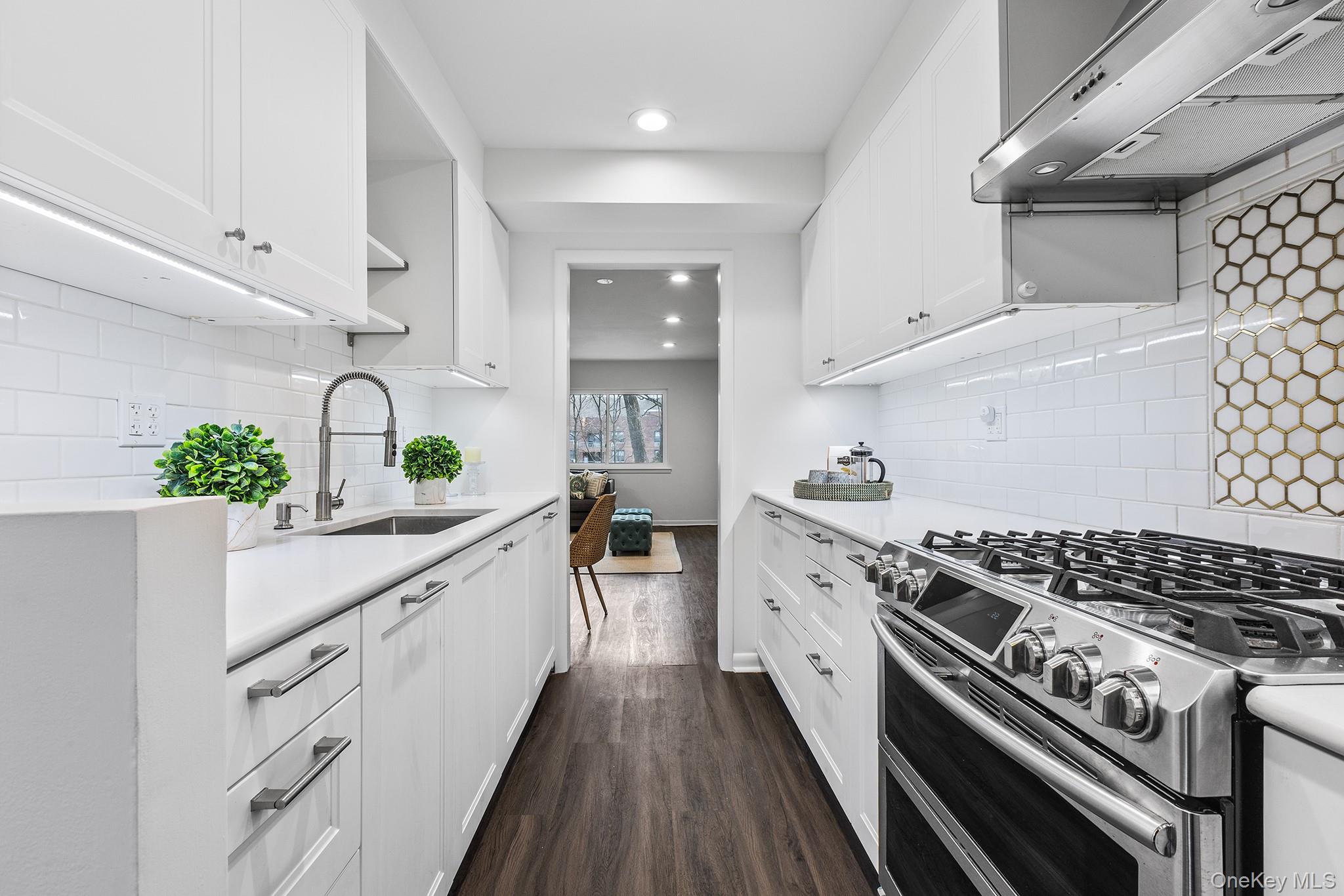 25 Barker Street 406