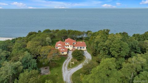 Apartment For Sale - 3400 Dignans Road<br/> Cutchogue, NY 11935