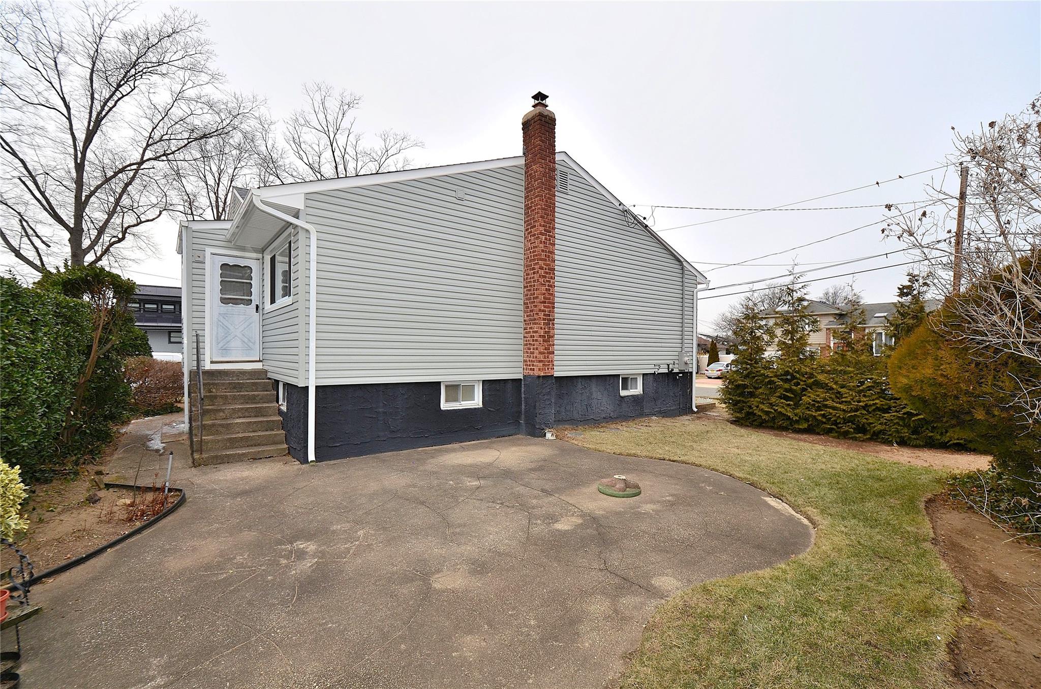 668 Jeffrey Drive, Baldwin, New York image 30