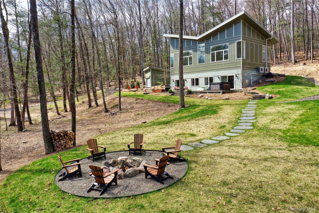 Photo of 780 Oakwood Circle, Stone Ridge, NY 12484 (MLS # 984923)