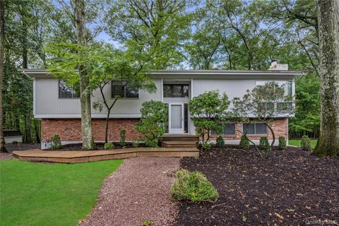 Photo of 17 Sherwood Ridge Road, Pomona, NY 10901 (MLS # 930912)