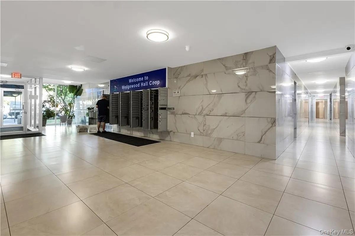 2580 Ocean Parkway 2K