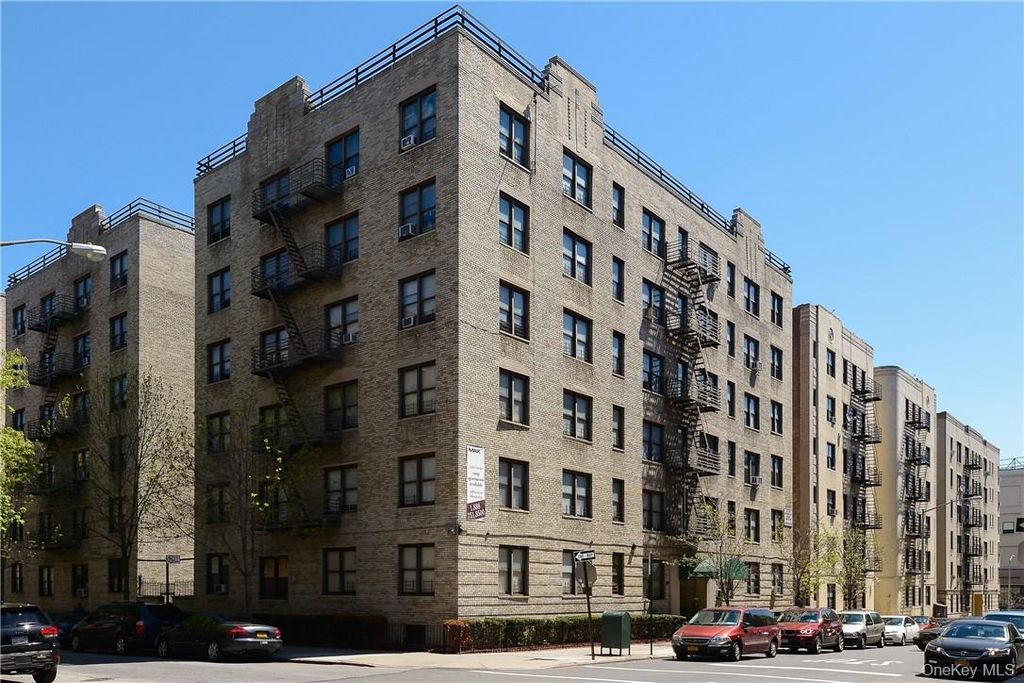 Photo of 55 E 190 Street #56, Bronx, NY 10468 (MLS # 937261)