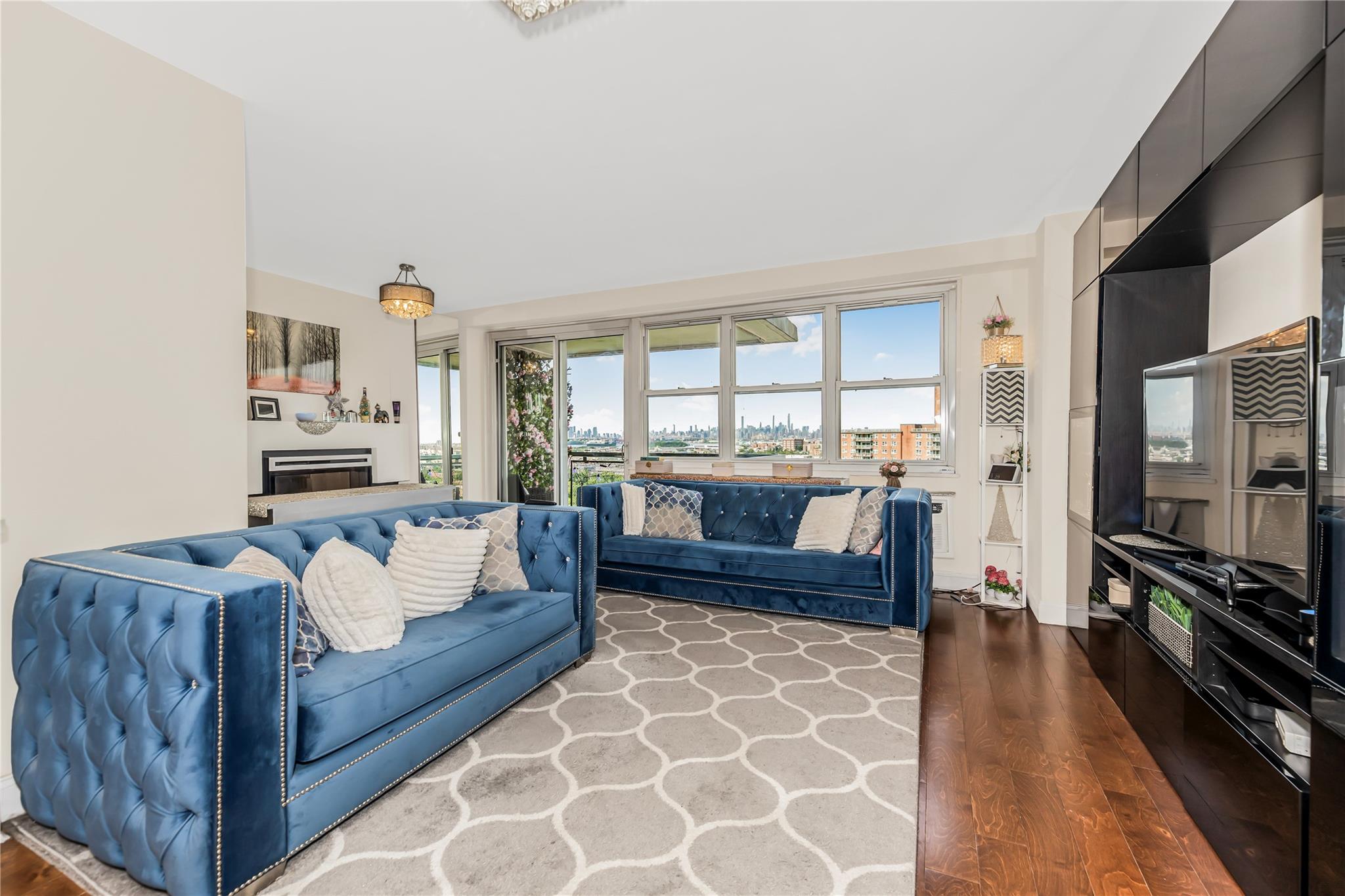 825 Morrison Avenue 19C