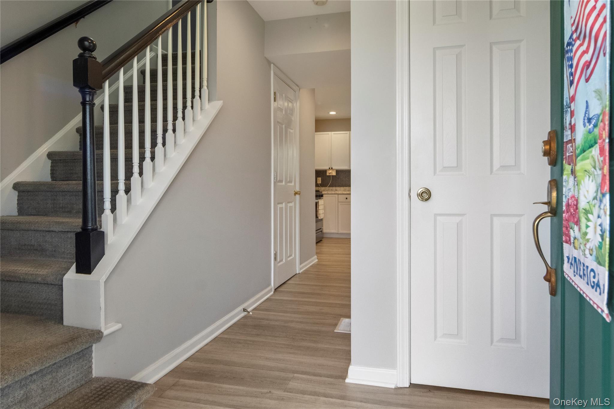 37 W Deer Trail