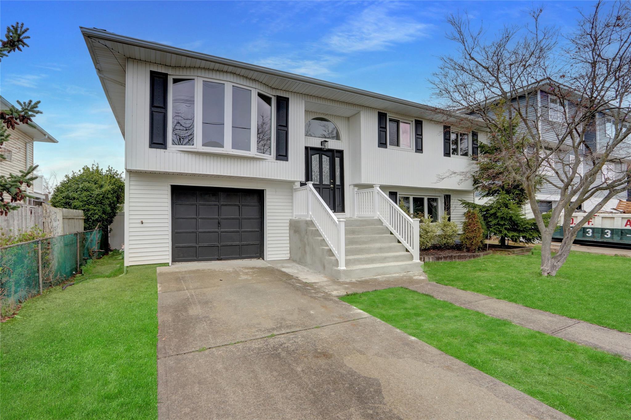 338 S Brookside Avenue, Freeport, New York image 2