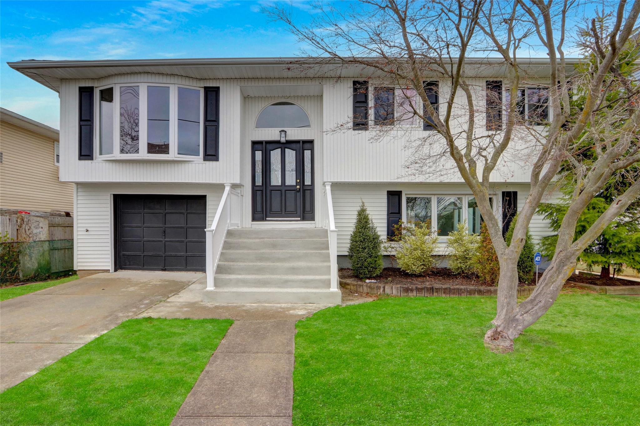 338 S Brookside Avenue, Freeport, New York image 1