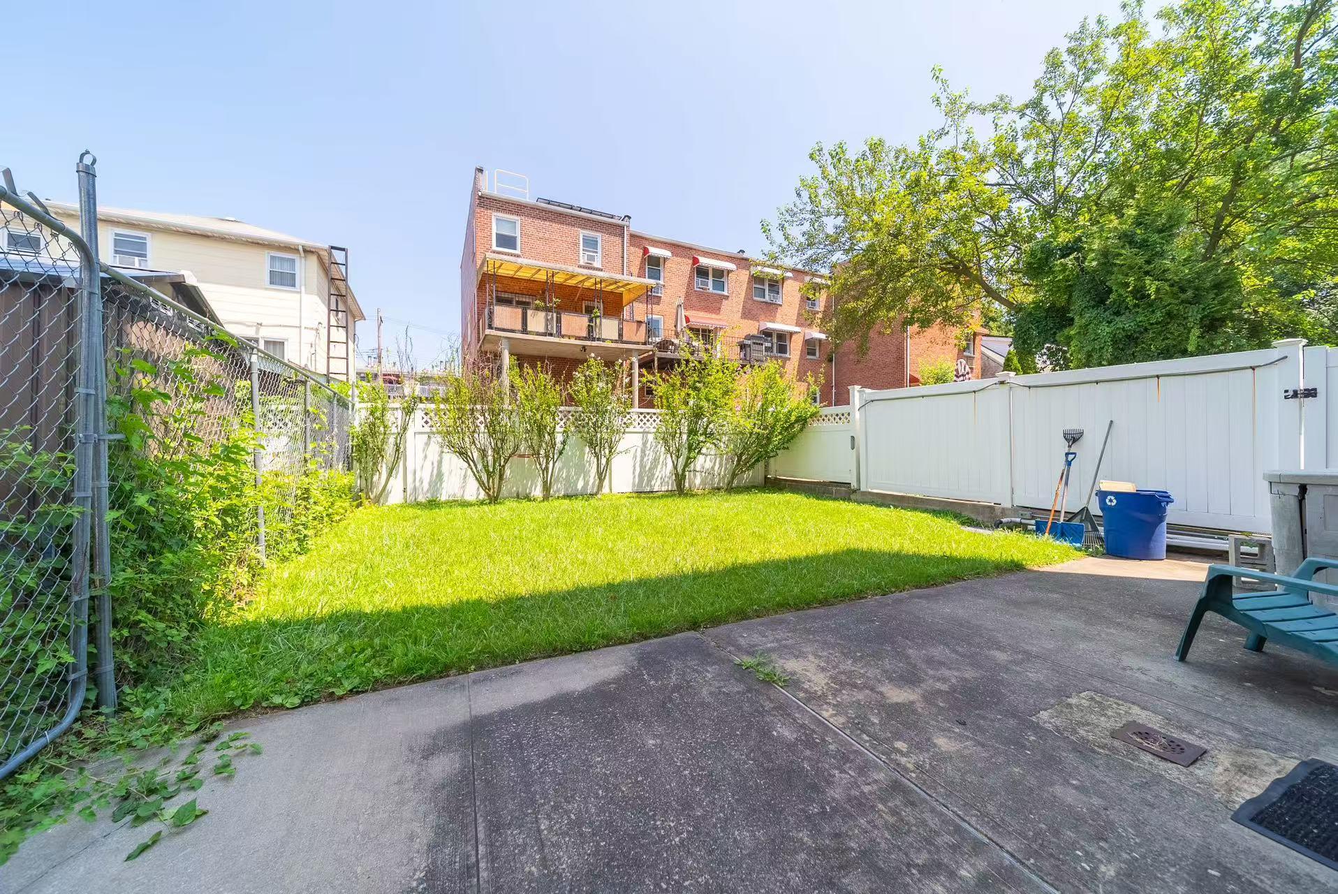 536 Throgs Neck Expressway