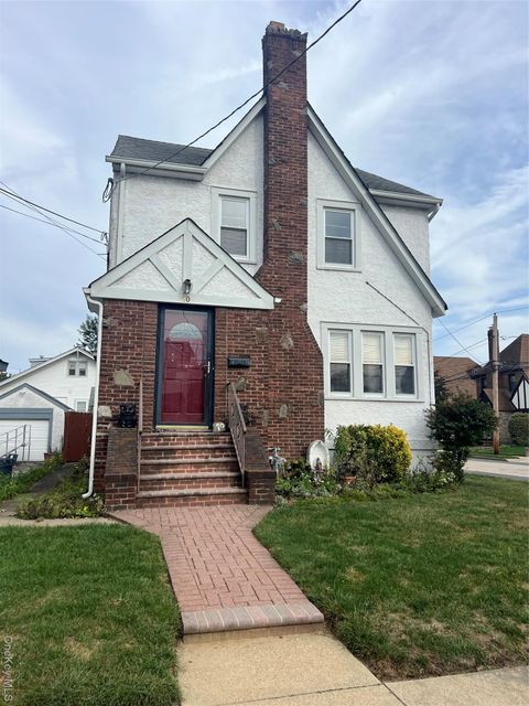Photo of 90 Pearsall Avenue, Lynbrook, NY 11563 (MLS # 921368)